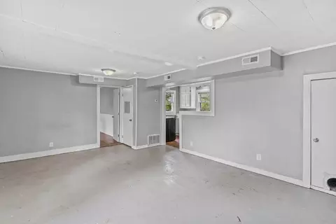 Living - 1815 W Webster St, Springfield, MO 65802 photo 3 of 4