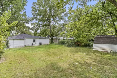 Exterior - 1815 W Webster St, Springfield, MO 65802 photo 6 of 7