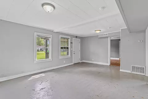 Living - 1815 W Webster St, Springfield, MO 65802 photo 2 of 4
