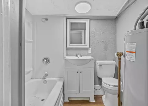 Bath - 1815 W Webster St, Springfield, MO 65802 photo 1 of 1