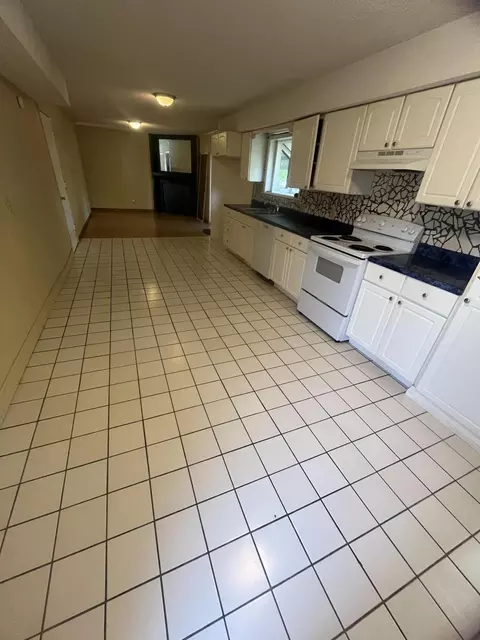 Kitchen - 1023 S Oak Grove Ave, Springfield, MO 65804 photo 1 of 1