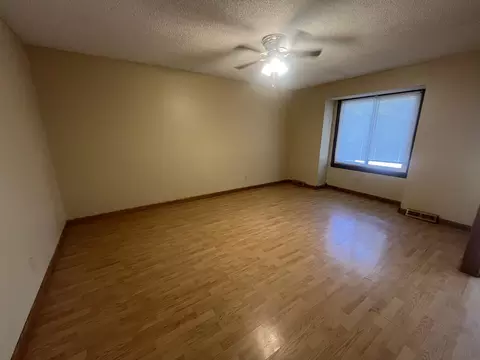 Living - 1023 S Oak Grove Ave, Springfield, MO 65804 photo 3 of 4