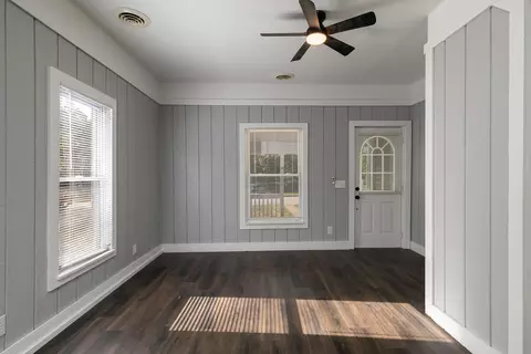 Living - 1701 W Lee St, Springfield, MO 65803 photo 1 of 4