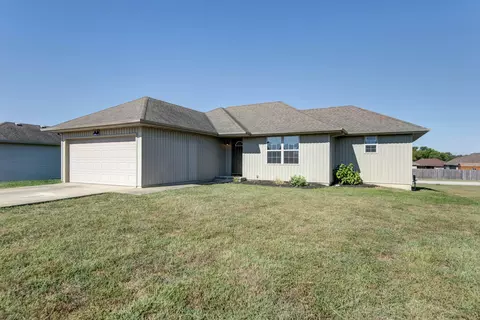 Exterior - 107 Cherry Ave, Clever, MO 65631 photo 7 of 7