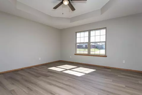 Living - 107 Cherry Ave, Clever, MO 65631 photo 2 of 2