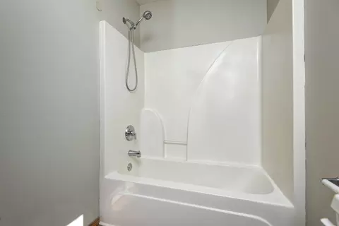 Bath - 107 Cherry Ave, Clever, MO 65631 photo 2 of 3