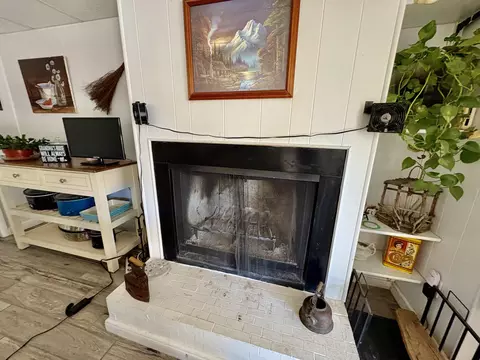 Living - 4 Cedar St, Greenfield, MO 65661 photo 1 of 5