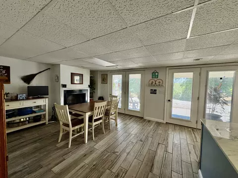 Dining - 4 Cedar St, Greenfield, MO 65661 photo 2 of 2