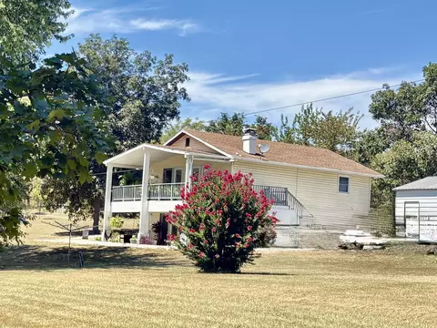 Exterior - 4 Cedar St, Greenfield, MO 65661 photo 1 of 12