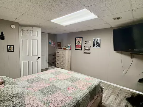 Bedroom - 4 Cedar St, Greenfield, MO 65661 photo 2 of 7