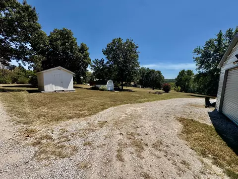 Exterior - 4 Cedar St, Greenfield, MO 65661 photo 10 of 12