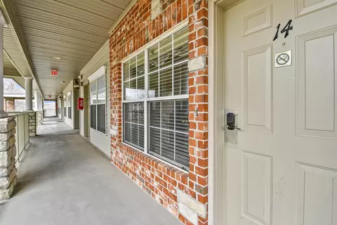 Entry Way - 201 Golfview Dr #1-14, Branson, MO 65616 photo 1 of 1