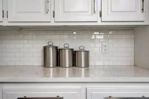 Kitchen - 1245 E Highpoint St, Springfield, MO 65804 photo 4 of 4