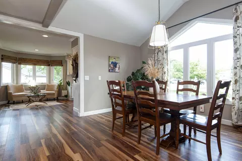 Dining - 1245 E Highpoint St, Springfield, MO 65804 photo 1 of 2