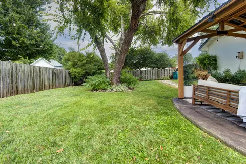 Exterior - 1245 E Highpoint St, Springfield, MO 65804 photo 5 of 11