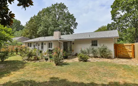 Exterior - 2504 S Mccann Ave, Springfield, MO 65804 photo 6 of 8