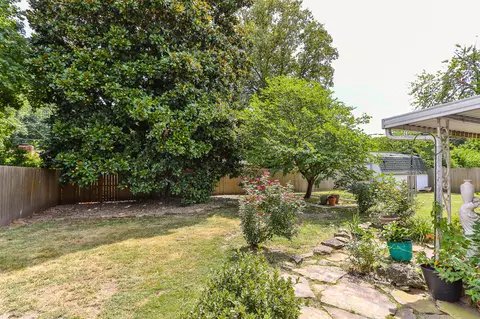 Exterior - 2504 S Mccann Ave, Springfield, MO 65804 photo 7 of 8