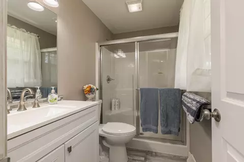 Bath - 2504 S Mccann Ave, Springfield, MO 65804 photo 1 of 2