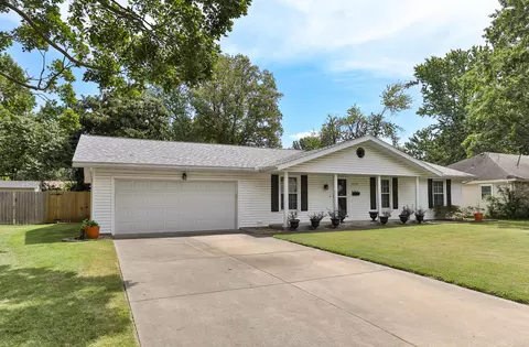 Exterior - 2504 S Mccann Ave, Springfield, MO 65804 photo 2 of 8