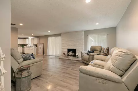 Living - 2504 S Mccann Ave, Springfield, MO 65804 photo 1 of 1