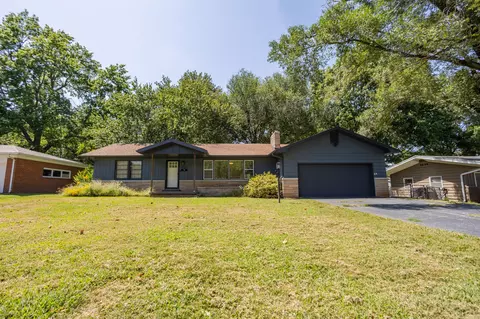 Exterior - 2123 S Prairie Ln, Springfield, MO 65804 photo 7 of 8