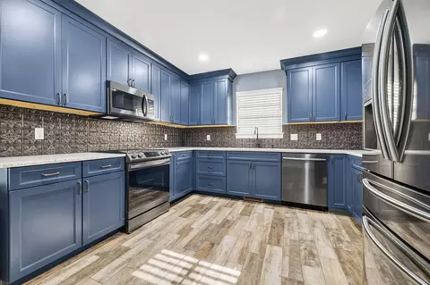 Kitchen - 253 E Grace St, Republic, MO 65738 photo 2 of 4