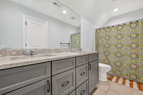 Bath - 253 E Grace St, Republic, MO 65738 photo 6 of 6