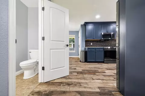 Entry Way - 253 E Grace St, Republic, MO 65738 photo 2 of 3