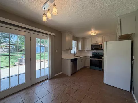 Kitchen - 3205 W Marty St, Springfield, MO 65810 photo 1 of 2