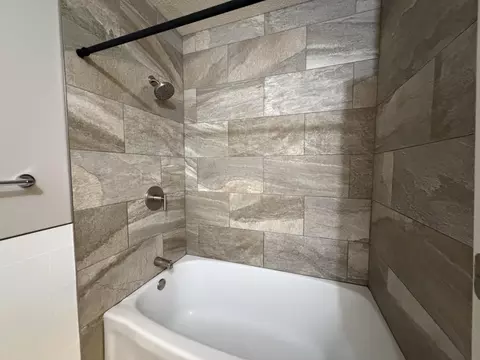 Bath - 3205 W Marty St, Springfield, MO 65810 photo 2 of 4