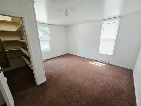 Bedroom - 827 S Missouri Ave, Springfield, MO 65806 photo 2 of 2