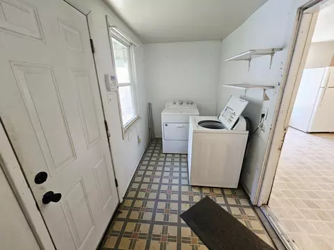 Other - 827 S Missouri Ave, Springfield, MO 65806 photo 2 of 5