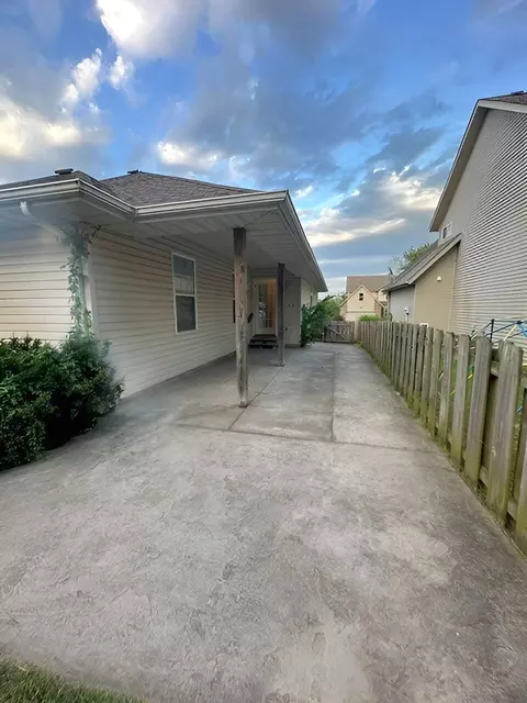 Exterior - 1986 W Sexton Dr, Springfield, MO 65810 photo 5 of 6