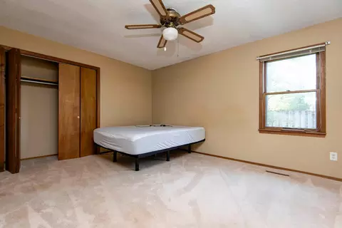 Bedroom - 2644 N Marion Ave, Springfield, MO 65803 photo 2 of 3