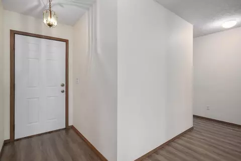 Entry Way - 515 W Edgewood St, Springfield, MO 65807 photo 1 of 1