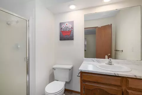 Bath - 515 W Edgewood St, Springfield, MO 65807 photo 1 of 3