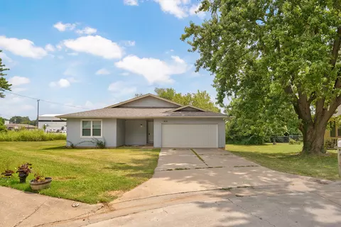Exterior - 515 W Edgewood St, Springfield, MO 65807 photo 3 of 7