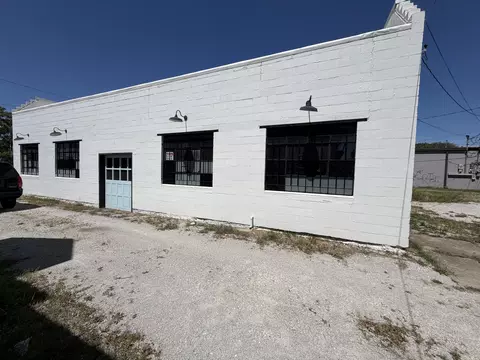 Exterior - 1908 N National Ave, Springfield, MO 65803 photo 2 of 10