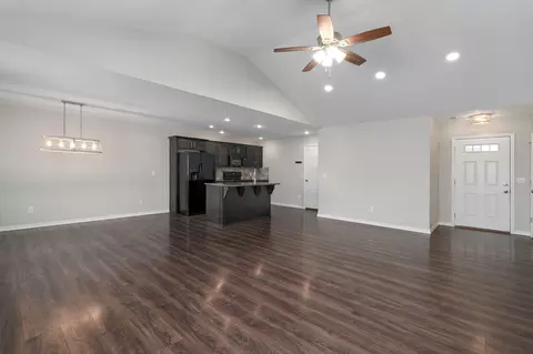 Living - 5627 W Pecan St, Springfield, MO 65802 photo 4 of 4