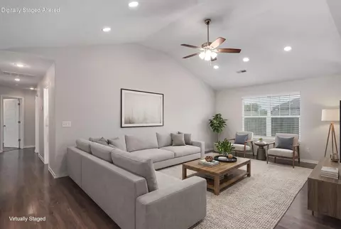Living - 5627 W Pecan St, Springfield, MO 65802 photo 1 of 4