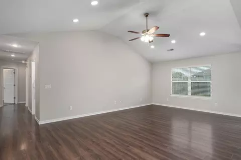 Living - 5627 W Pecan St, Springfield, MO 65802 photo 2 of 4