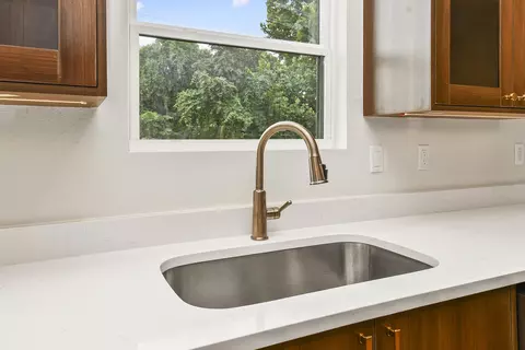 Kitchen - 606 E Oak Leaf Ct, Nixa, MO 65714 photo 5 of 5