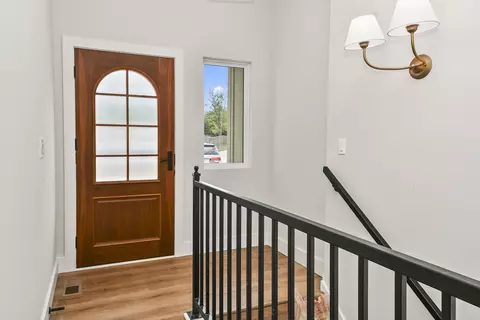 Entry Way - 606 E Oak Leaf Ct, Nixa, MO 65714 photo 1 of 2