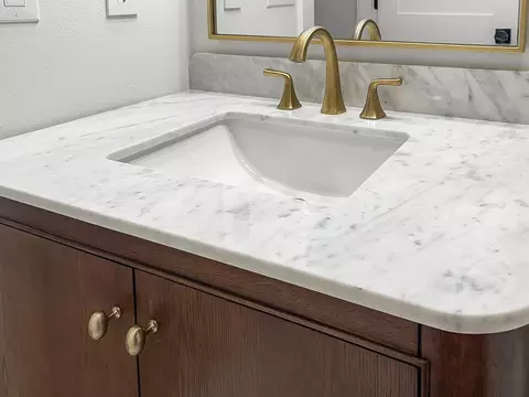 Bath - 606 E Oak Leaf Ct, Nixa, MO 65714 photo 8 of 8