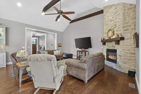 Living - 110 Carnoustie Ct, Branson, MO 65616 photo 3 of 5