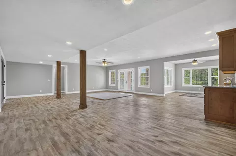 Living - 110 Carnoustie Ct, Branson, MO 65616 photo 5 of 5