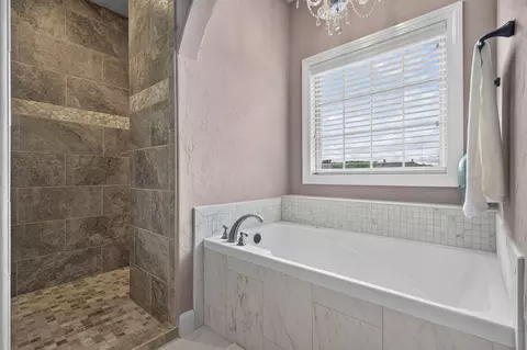 Bath - 110 Carnoustie Ct, Branson, MO 65616 photo 3 of 8