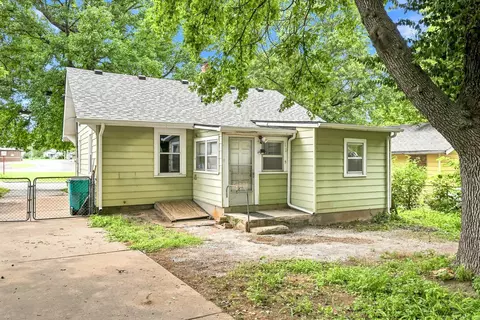 Exterior - 2416 N Main Ave, Springfield, MO 65803 photo 3 of 5