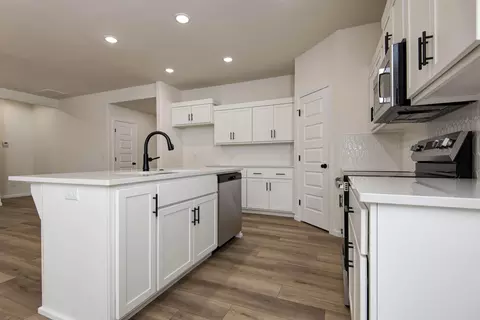 Kitchen - 5235 W Josh St, Springfield, MO 65802 photo 3 of 6