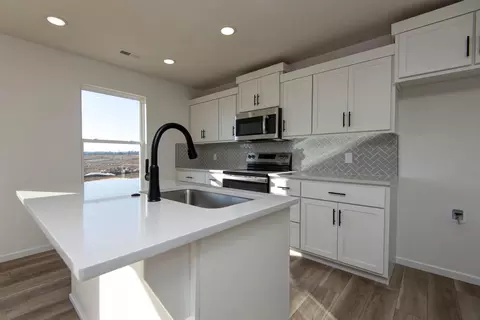 Kitchen - 5225 W Josh St, Springfield, MO 65802 photo 4 of 5